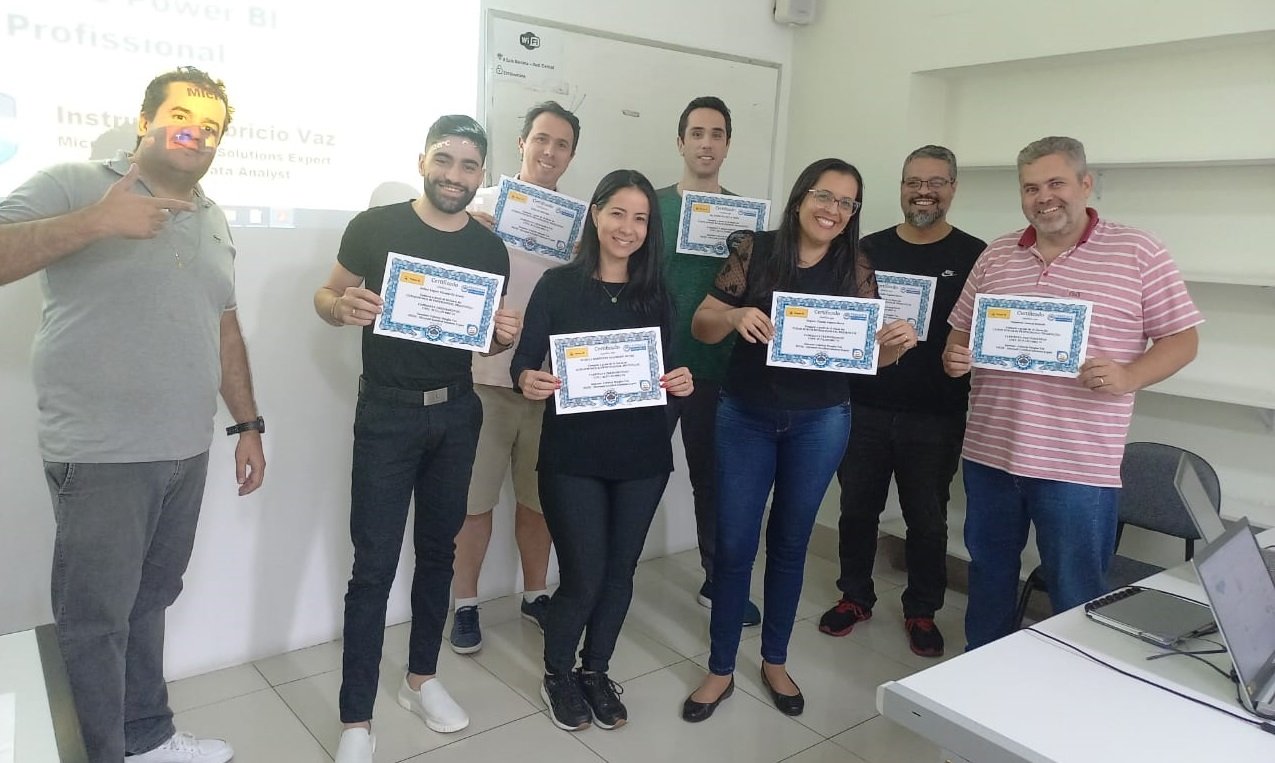 Turma do Curso Presencial Power BI + IA - Fabridata